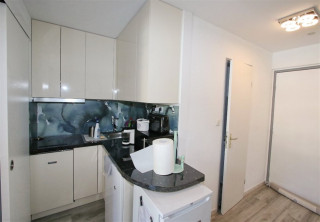 342791032_311300x900