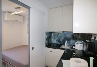 342791032_321300x900