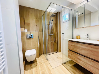 _lv_images__lot_0000000048_09_3161633 _lv_images__lot_0000000048_09_3161633