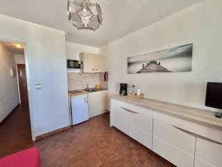 _lv_images__lot_0000004015_04_3336592