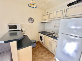 _lv_images__lot_0000004023_02_4085210