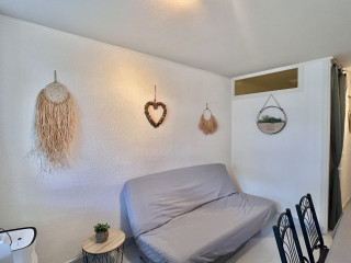 _lv_images__lot_0000004044_09_3202563