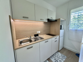 _lv_images__lot_0000004100_05_3391244