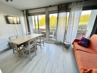 _lv_images__lot_0000004102_02_3198561 _lv_images__lot_0000004102_02_3198561