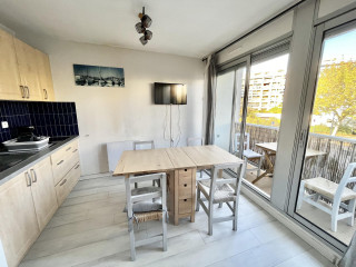 _lv_images__lot_0000004102_04_3263395