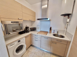 _lv_images__lot_0000004113_03_3355803