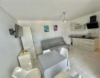 _lv_images__lot_0000004169_04_3218979 _lv_images__lot_0000004169_04_3218979