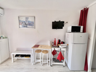 _lv_images__lot_0000004181_04_3231192