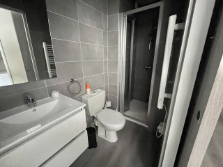 _lv_images__lot_0000004189_04_3219021 _lv_images__lot_0000004189_04_3219021