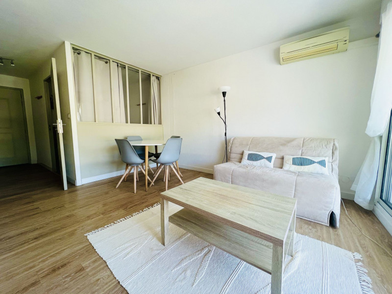 Intérieure Intérieure