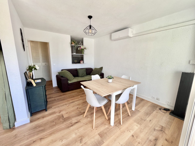 _lv_images__lot_0000004127_03_3283619