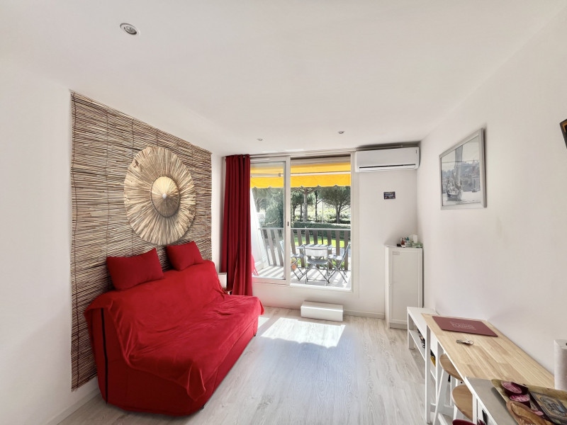 _lv_images__lot_0000004181_02_3320268